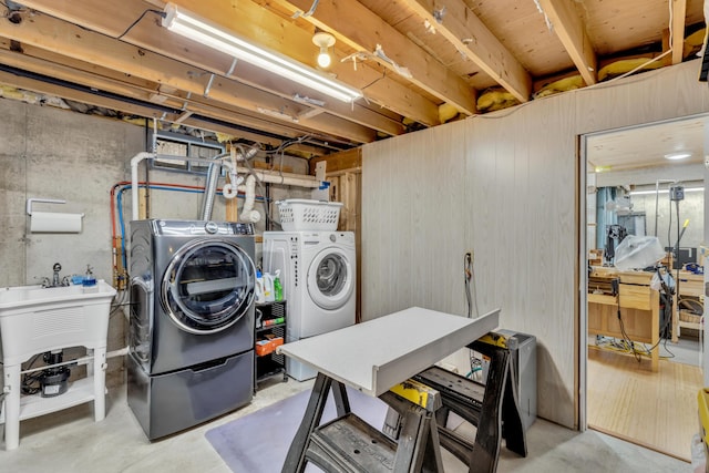 51 Buccaneer Way, Mashpee, MA 02649 - laundry room with independent washer and dryer