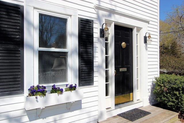 view of property entrance