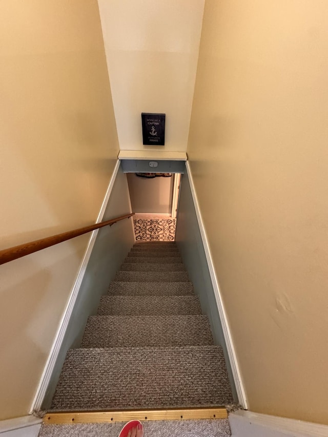 4 Coffey Ln, Dennis Port, MA 02639 - view of stairs