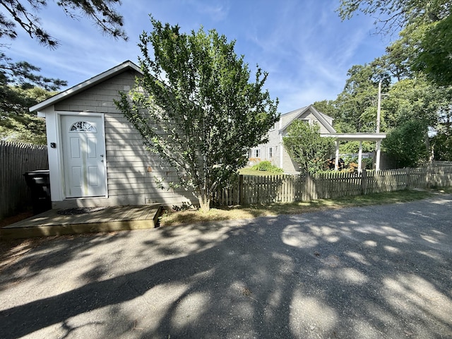 9 Kens Way W, Yarmouth, MA 02673 - view of side of property