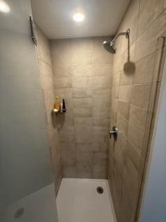 535 Commercial St Unit U1, Provincetown, MA 02657 - bathroom with tiled shower
