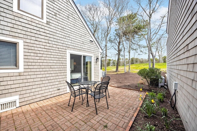 view of patio with outdoor dining space