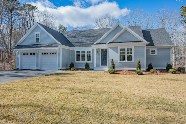 view of front of house featuring a front yard