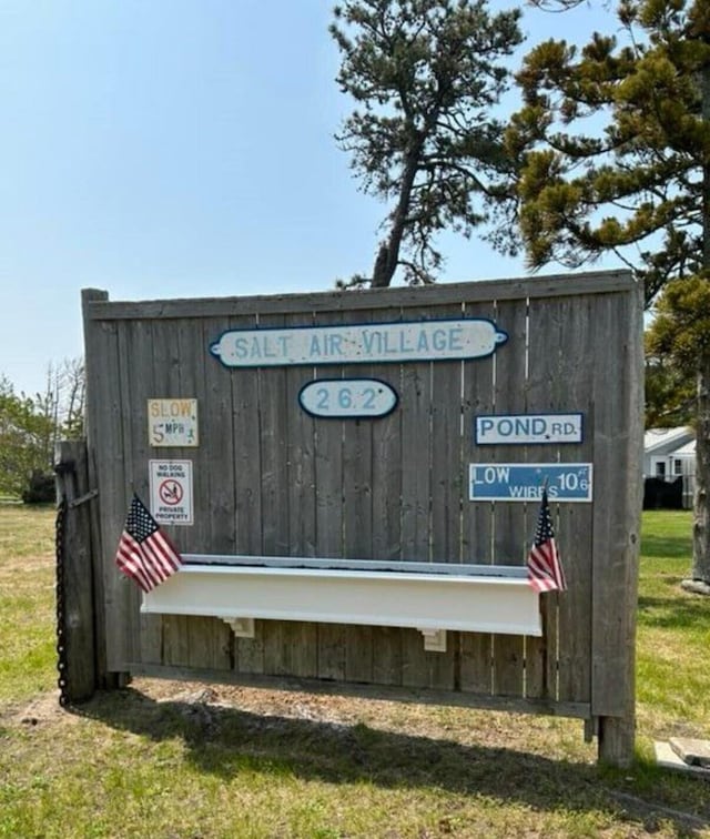 view of exterior details