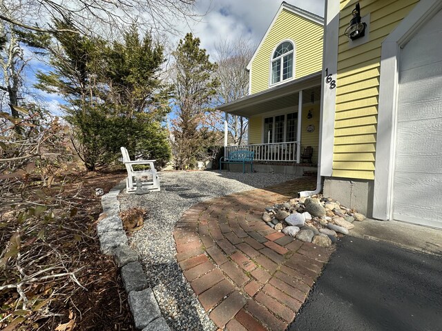 view of patio / terrace featuring covered porch