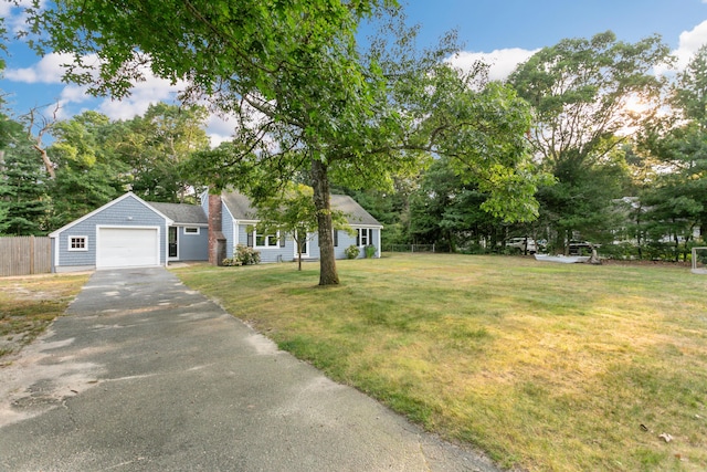 view of front facade with a front lawn