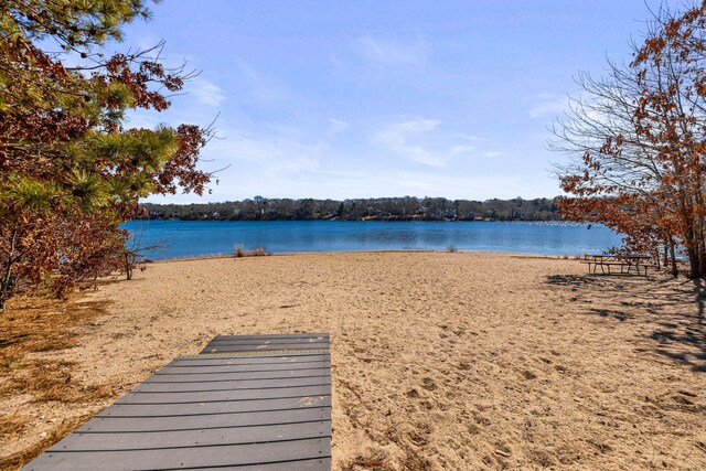 Listing photo 2 for 210 Pinecrest Beach Dr, East Falmouth MA 02536