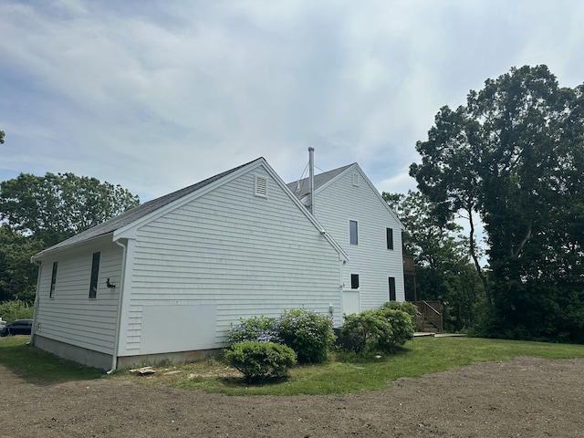 15 Beach St, East Falmouth, MA 02536 - view of side of property