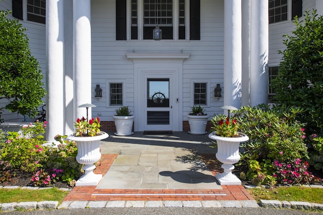 view of property entrance