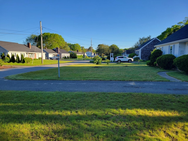 view of yard with a residential view