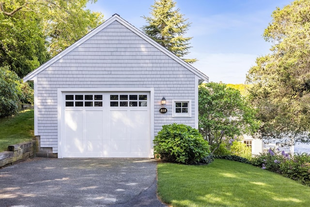 818 S Main St, Centerville, MA 02632 - detached garage with driveway