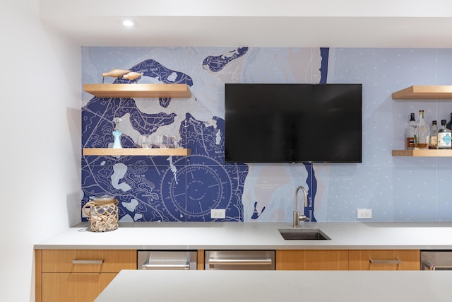 interior space featuring decorative backsplash and indoor wet bar