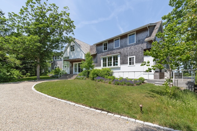 view of front of house with a front yard