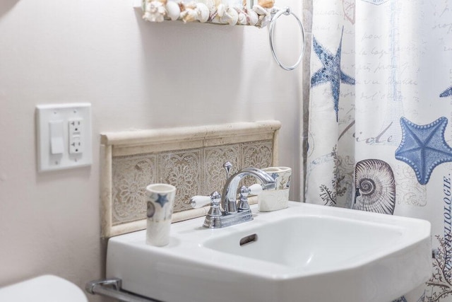 281 Gosnold St, Hyannis, MA 02601 - bathroom with a sink