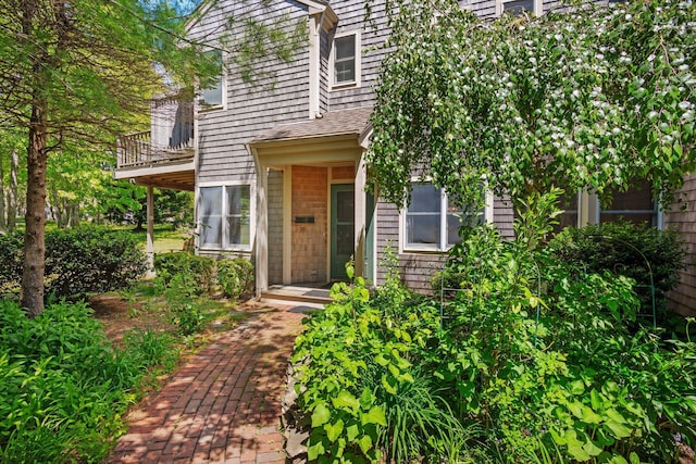 12 Wildflower Vlg, Yarmouth Port, MA 02675 - entrance to property with a balcony