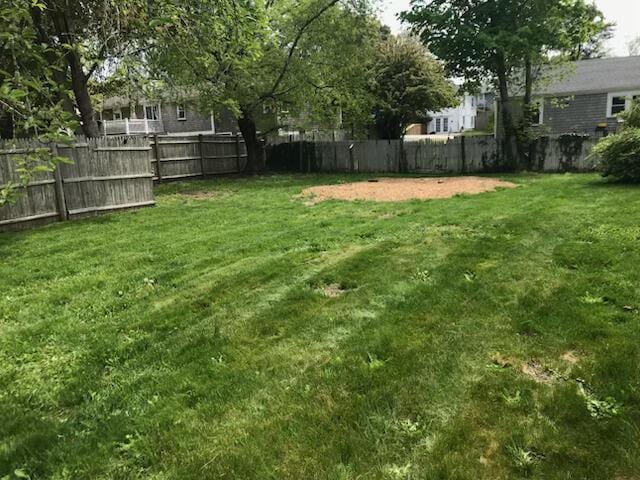 86 Seabrook Rd, Hyannis, MA 02601 - view of yard