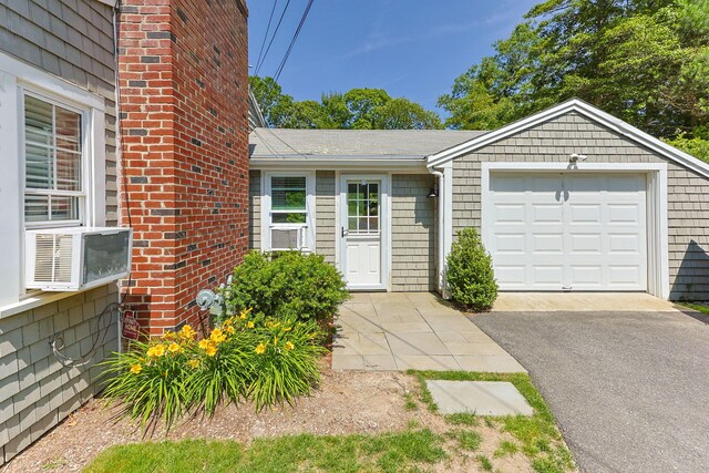 26 Hinckley Cir, Osterville, MA 02655 - ranch-style house with driveway