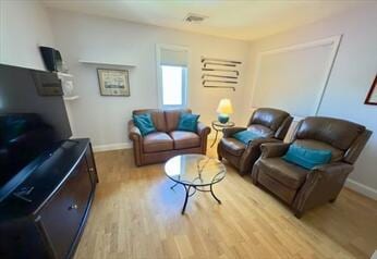92 Cliffside Dr Unit 92, Cedarville, MA 02360 - living room with light wood-type flooring and baseboards