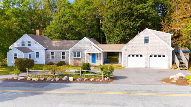 view of front facade featuring a garage