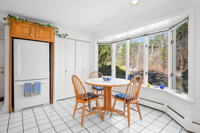 sunroom / solarium with a healthy amount of sunlight