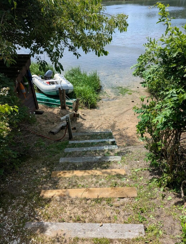 46 Juniper Ln W, South Chatham, MA 02659 - view of yard featuring a water view