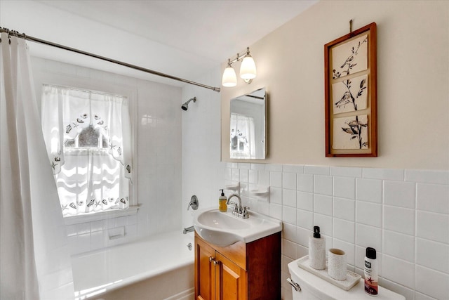 3 Five Corners Rd, Centerville, MA 02632 - full bathroom featuring vanity and shower / bathtub combination with curtain