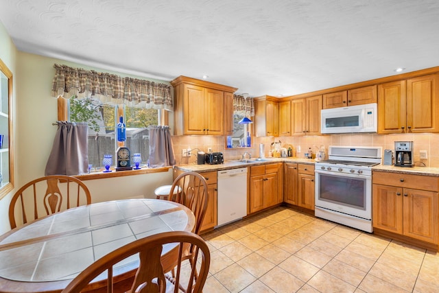 19 Anthony Rd, West Yarmouth, MA 02673 - photo 11