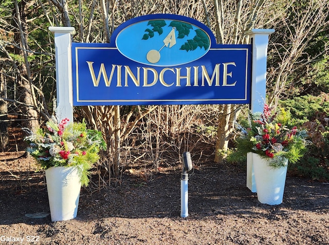 view of community / neighborhood sign