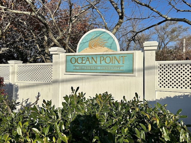 view of community / neighborhood sign