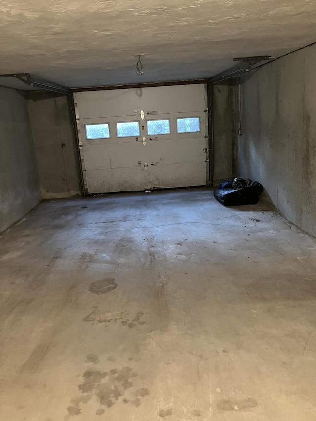1094 County Rd, Pocasset, MA 02559 - view of garage