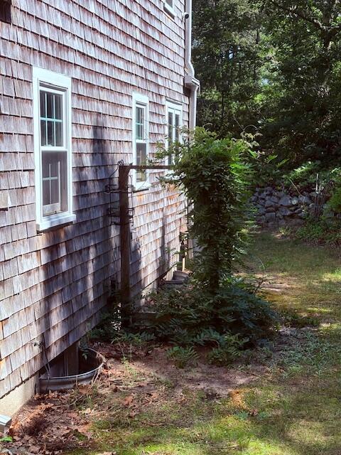 11 Higgins Way, Truro, MA 02666 - view of side of home