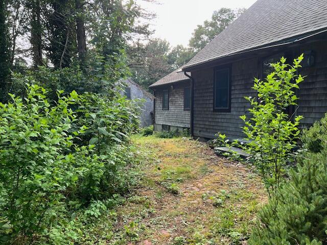 10 Hemenway Ct, Eastham, MA 02642 - view of yard
