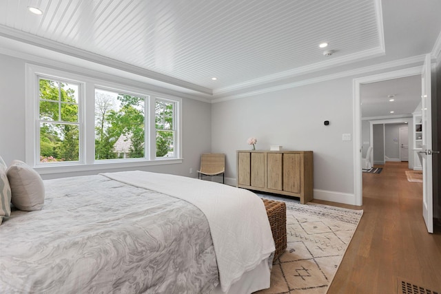 9 Joy Ln, Orleans, MA 02653 - bedroom featuring light wood-style floors, ornamental molding, baseboards, and recessed lighting
