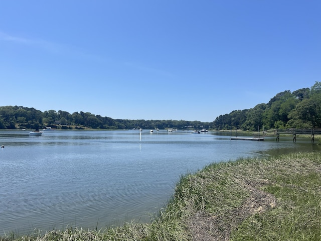 19 Pershing Ln, Orleans, MA 02653