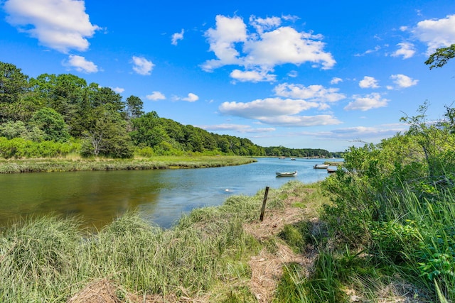 19 Pershing Ln, Orleans, MA 02653