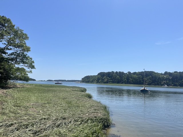 19 Pershing Ln, Orleans, MA 02653