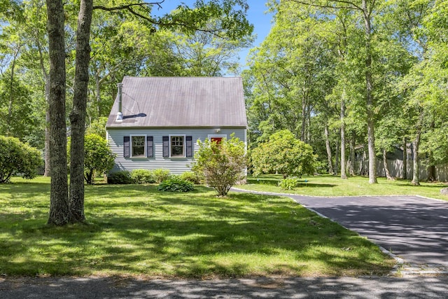 153 Blackthorn Rd, Marstons Mills, MA 02648 - cape cod-style house featuring a front yard