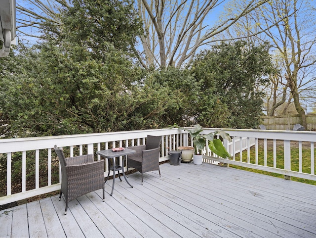 17 Edwards Rd, Hyannis, MA 02601 - deck with fence