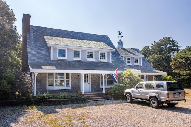 view of front of property featuring a porch