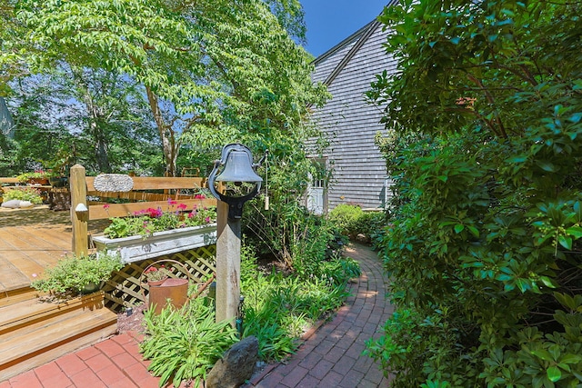 10 Bradford Ln, Eastham, MA 02642 - view of yard