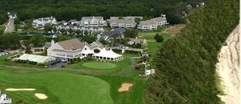 bird's eye view with golf course view