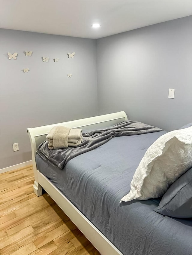 31 Northern Ave, Dennis Port, MA 02639 - bedroom featuring light wood-style floors, recessed lighting, and baseboards
