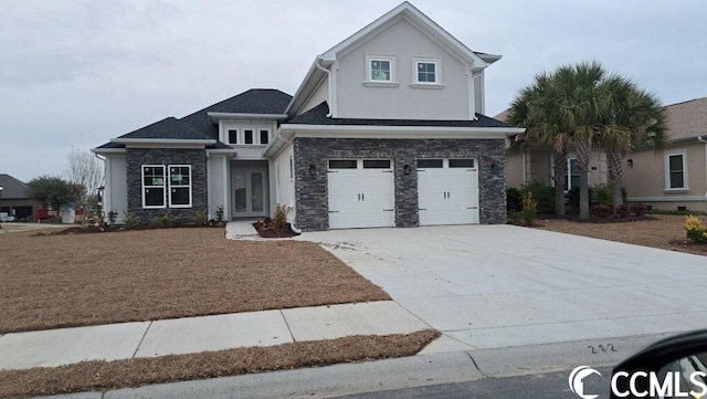 view of front property featuring a garage