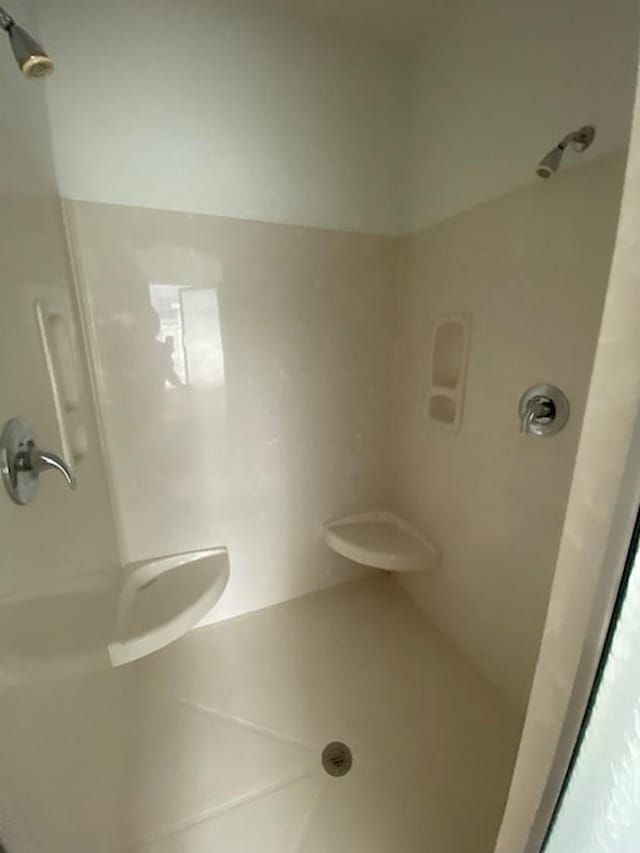 bathroom with walk in shower