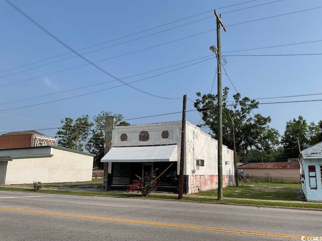 Listing photo 2 for 211 E Main St, Kingstree SC 29556