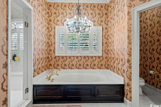 bathroom featuring toilet, a notable chandelier, tile patterned flooring, ornamental molding, and a washtub