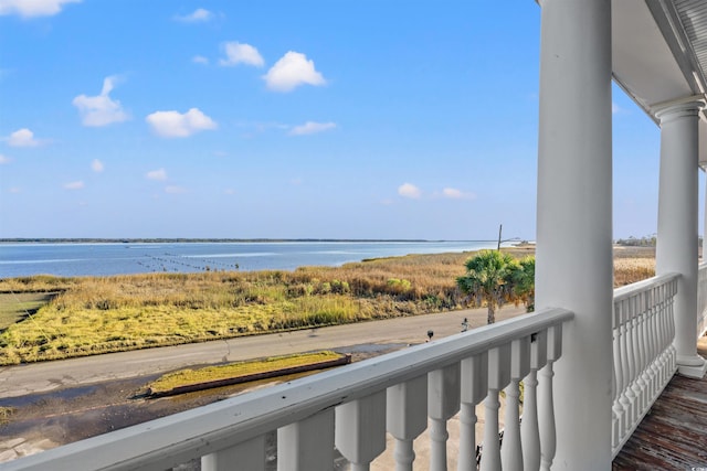 101 Greenwich Dr, Georgetown, SC 29440 - balcony featuring a water view