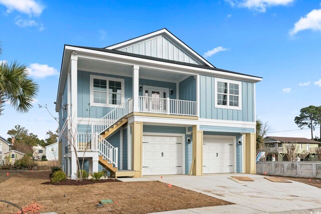 view of front of property featuring a porch