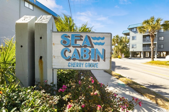 view of community / neighborhood sign