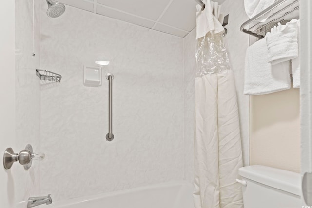 1105 S Ocean Blvd Unit 904, Myrtle Beach, SC 29577 - bathroom featuring shower / tub combo with curtain and toilet